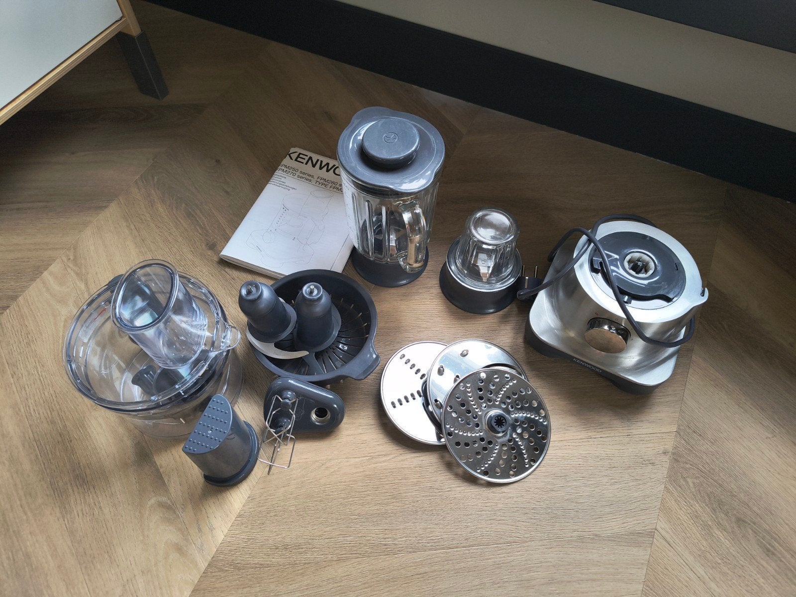 Kenwood Keukenmachine met veel accessoires, weinig gebruikt, Ophalen, Zo goed als nieuw, Blender