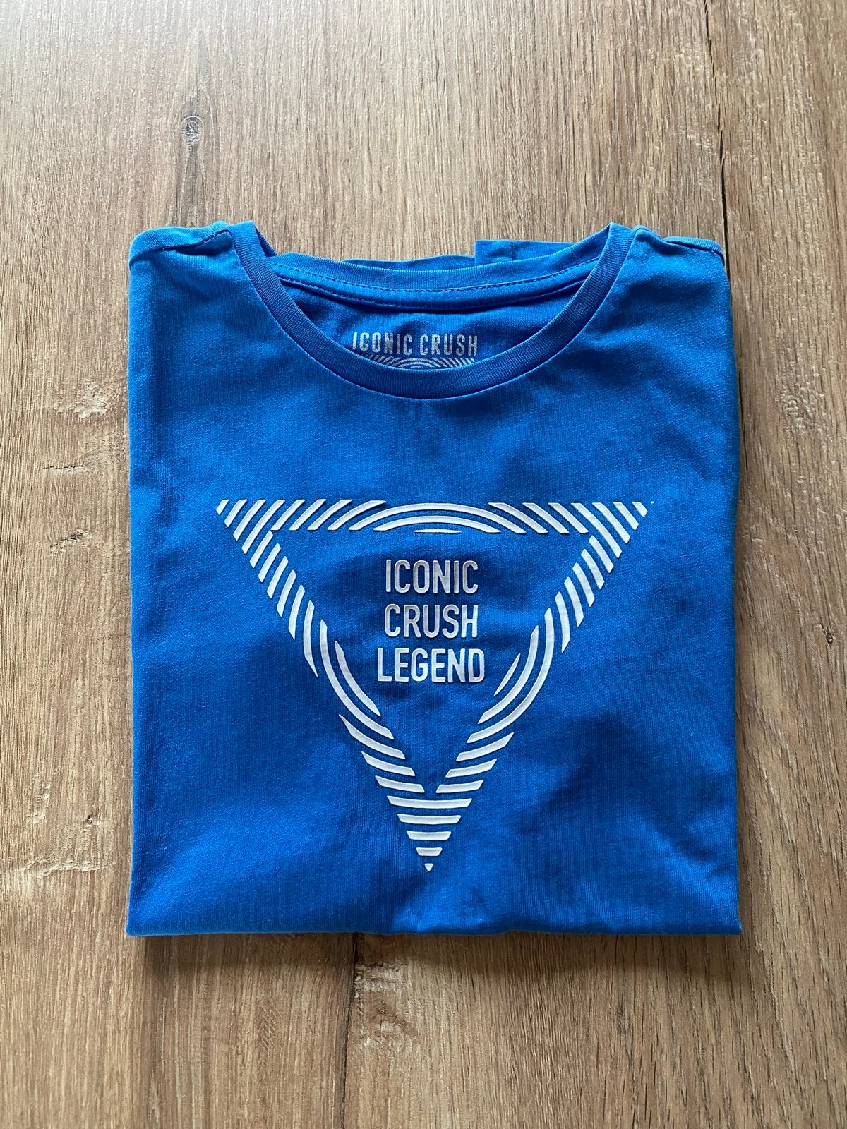 Blauw T-shirt Iconic Crush Legend - Maat 10, Kinderen en Baby's, Kinderkleding | Maat 140, Ophalen of Verzenden, Gebruikt, Jongen