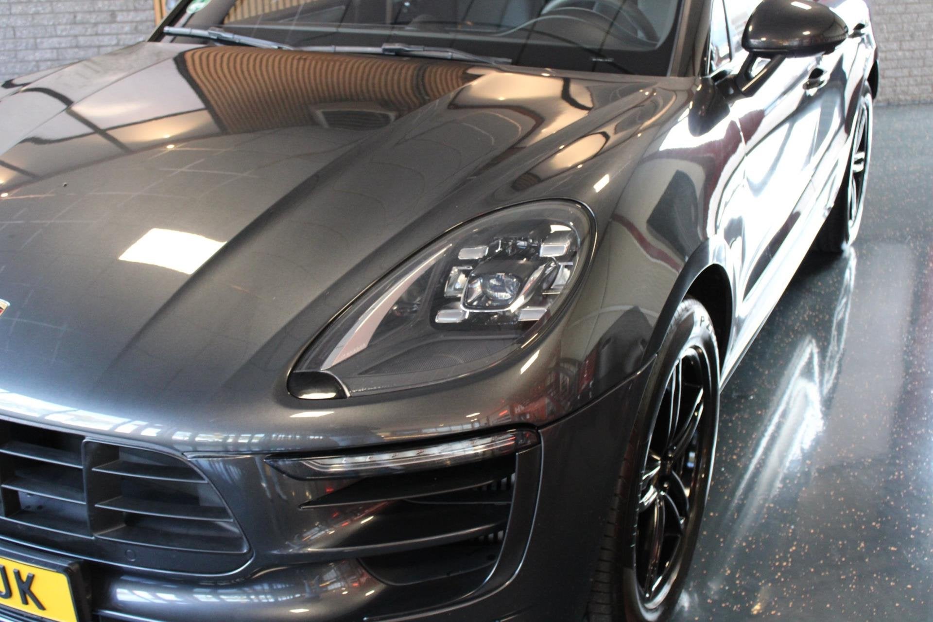 Foto 9 van Porsche Macan 3.0 GTS | Pano | Luchtvering | Sport Chrono !
