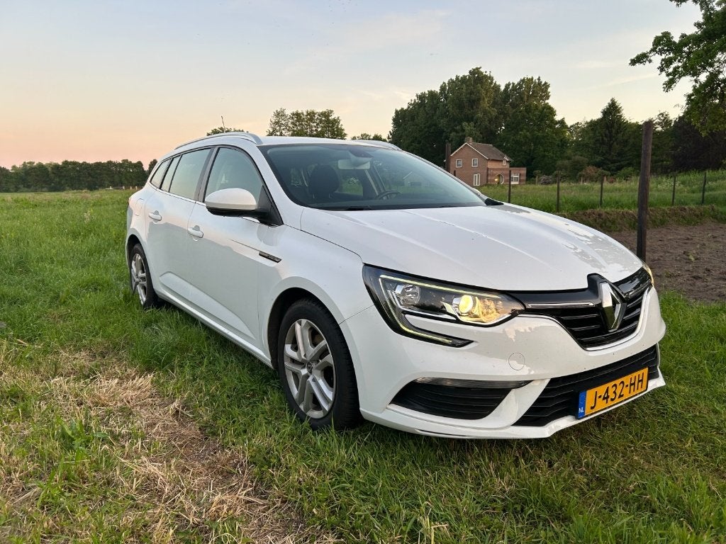 Nette Renault Mégane 1.3 TCe 100pk GPF 2020 NAVI Trekhaak, Voorwielaandrijving, Stof, 4 cilinders, Wit