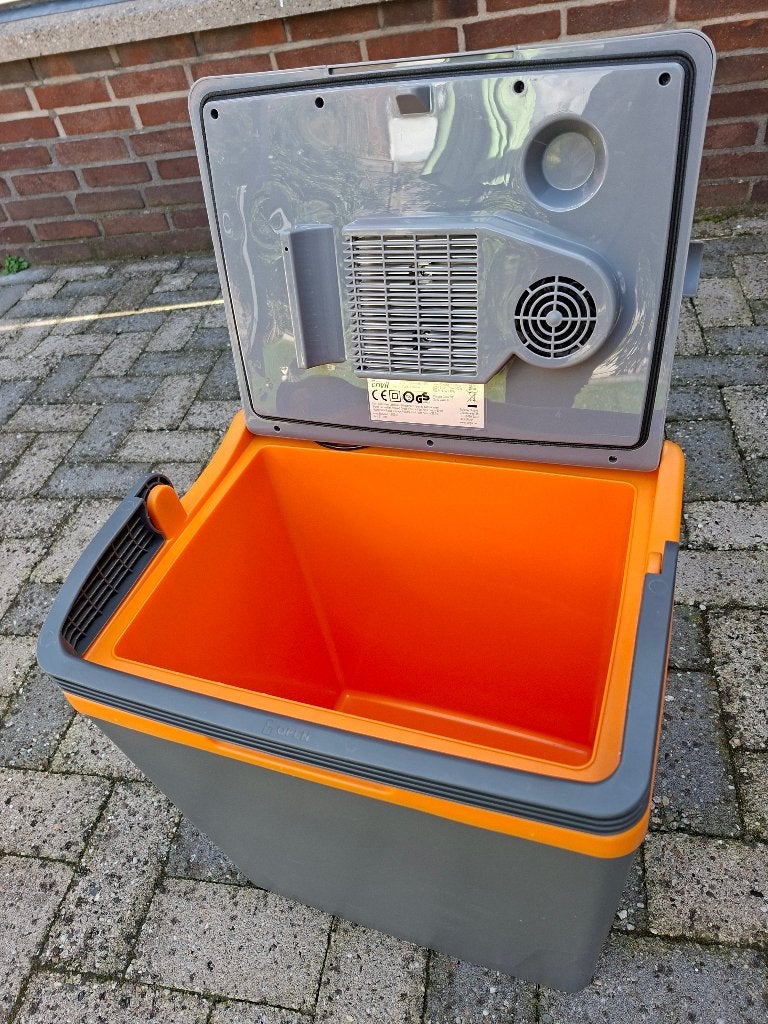 Koelbox 220/12 volt, Caravans en Kamperen, Ophalen of Verzenden, Gebruikt, Koelbox, Elektrisch