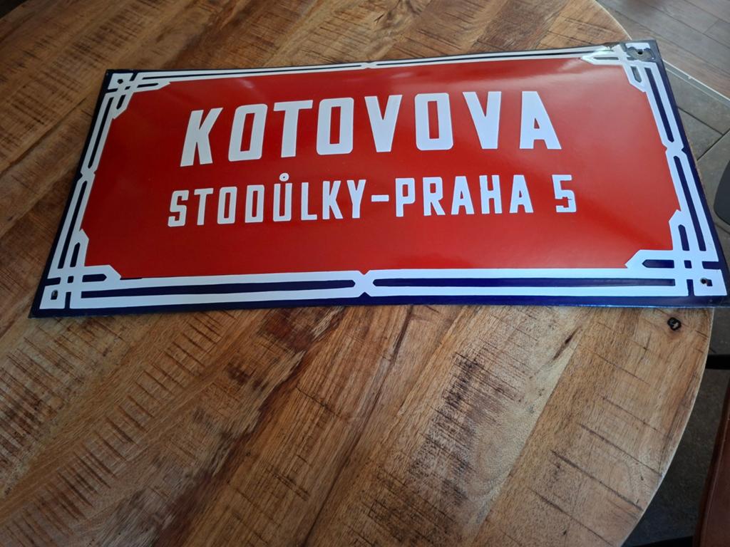 Vintage Emaille Straatnaambord Kotovova Stodulky-Praha 5, Ophalen of Verzenden