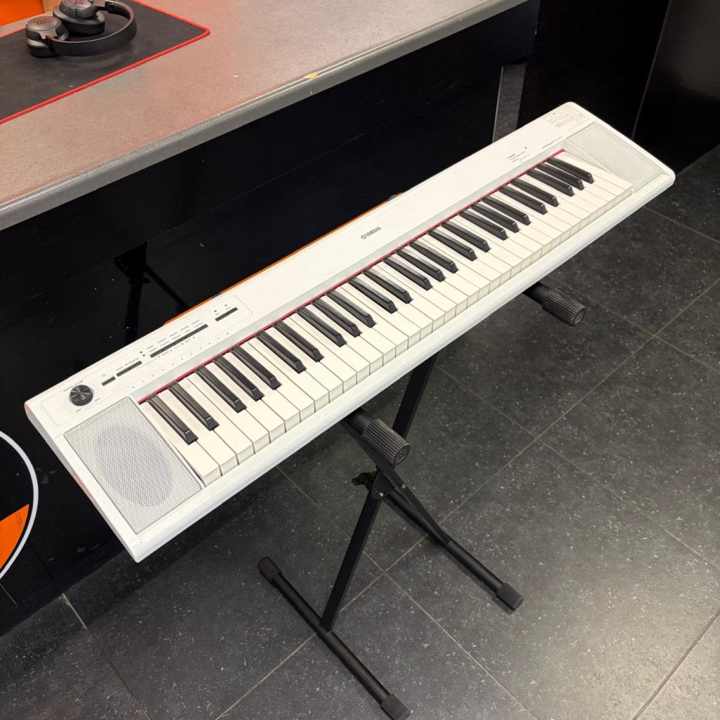 Yamaha Piaggero NP-12 Keyboard, Yamaha, Zo goed als nieuw, Support@yamaha.com, 10-1, Nakazawa-cho
Naka-ku, Hamamatsu
Shizuoka 430-8650
Japan