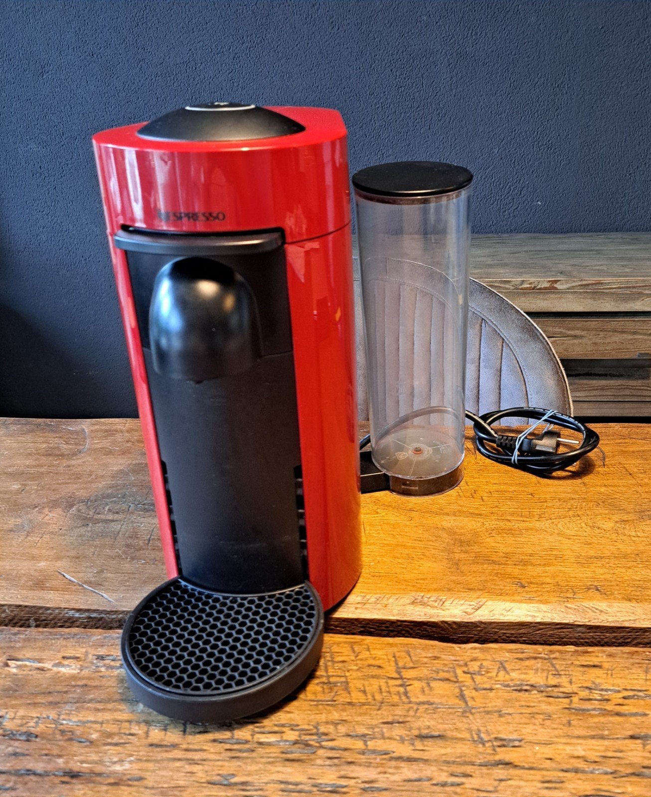 Nespresso Vertuo Plus Koffiemachine Rood, Witgoed en Apparatuur, Koffiezetapparaten, Koffiemachine, Ophalen of Verzenden, Zo goed als nieuw