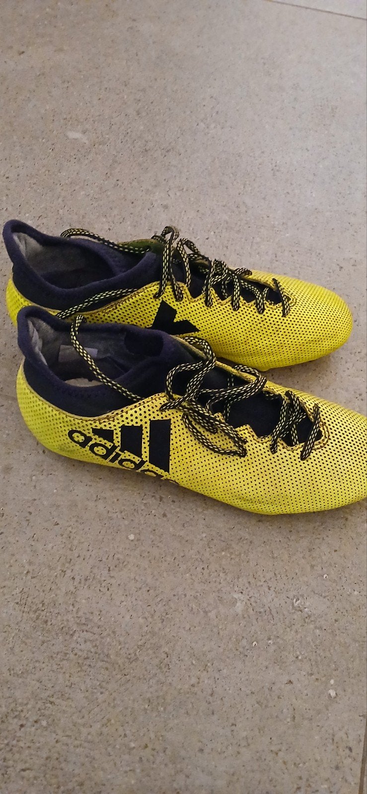 Adidas Football Cleats / Voetbalschoenen van Adidas, Sport en Fitness, Loopsport en Atletiek, Adidas, Overige typen, Ophalen of Verzenden