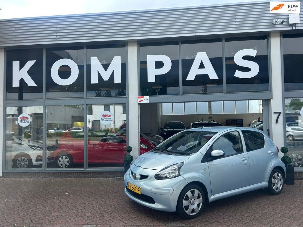 Toyota Aygo 1.0-12V |AIRCO|EL.RAMEN|5DRS|Nw.APK|USB|AUX|BLUE, Auto's, Toyota, Voorwielaandrijving, 68 pk, Bedrijf, Handgeschakeld