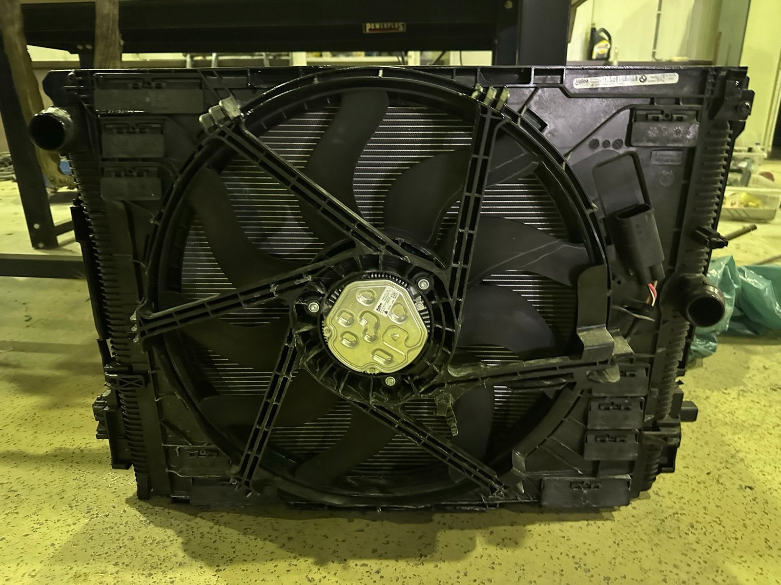 BMW Radiator met ventilator - Gebruikt, Ophalen of Verzenden, Gebruikt, BMW
