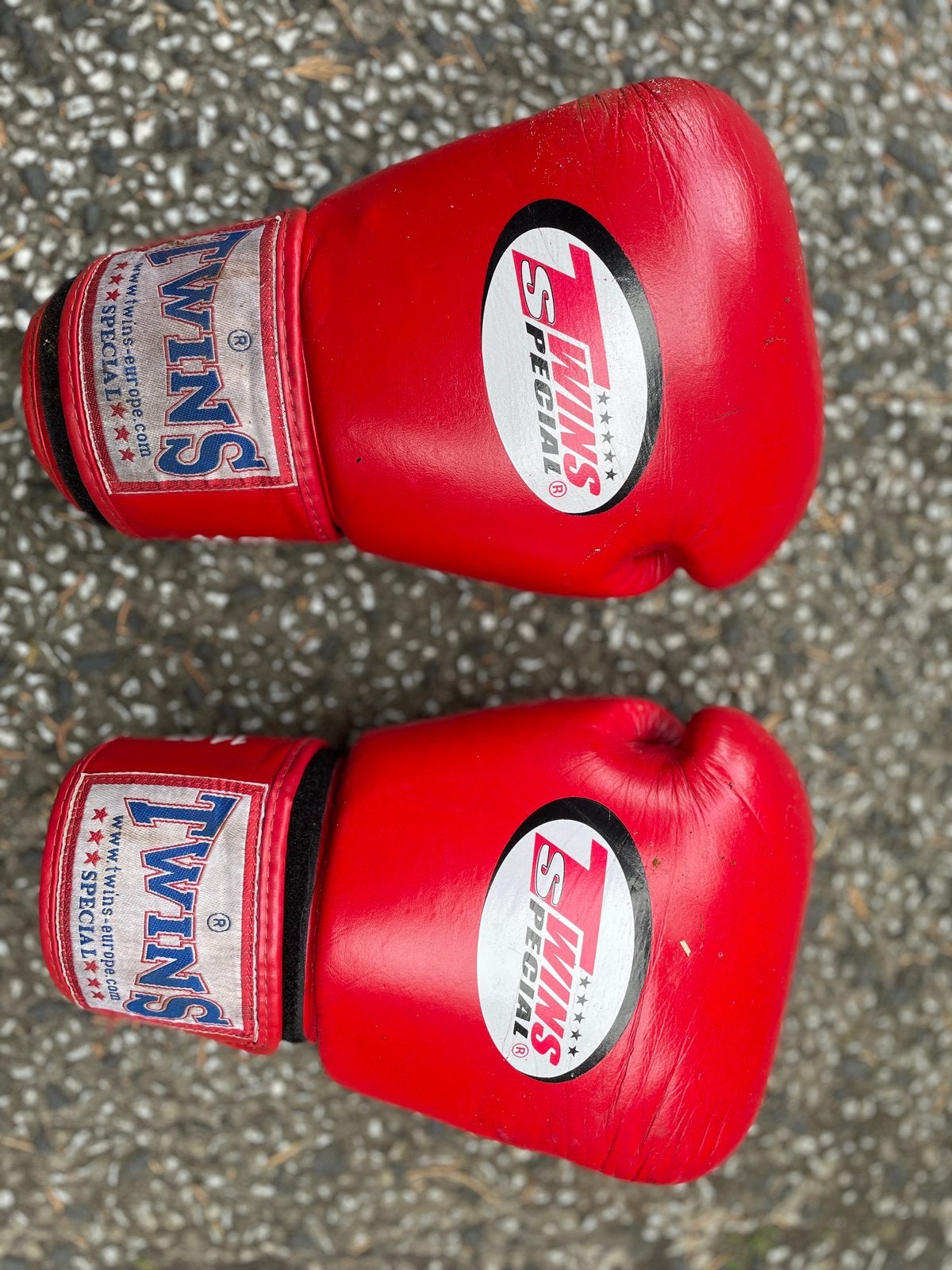 2 (KICK-) BOKS HANDSCHOENEN, TER DECORATIE!!, Ophalen, Gebruikt, Bokshandschoenen