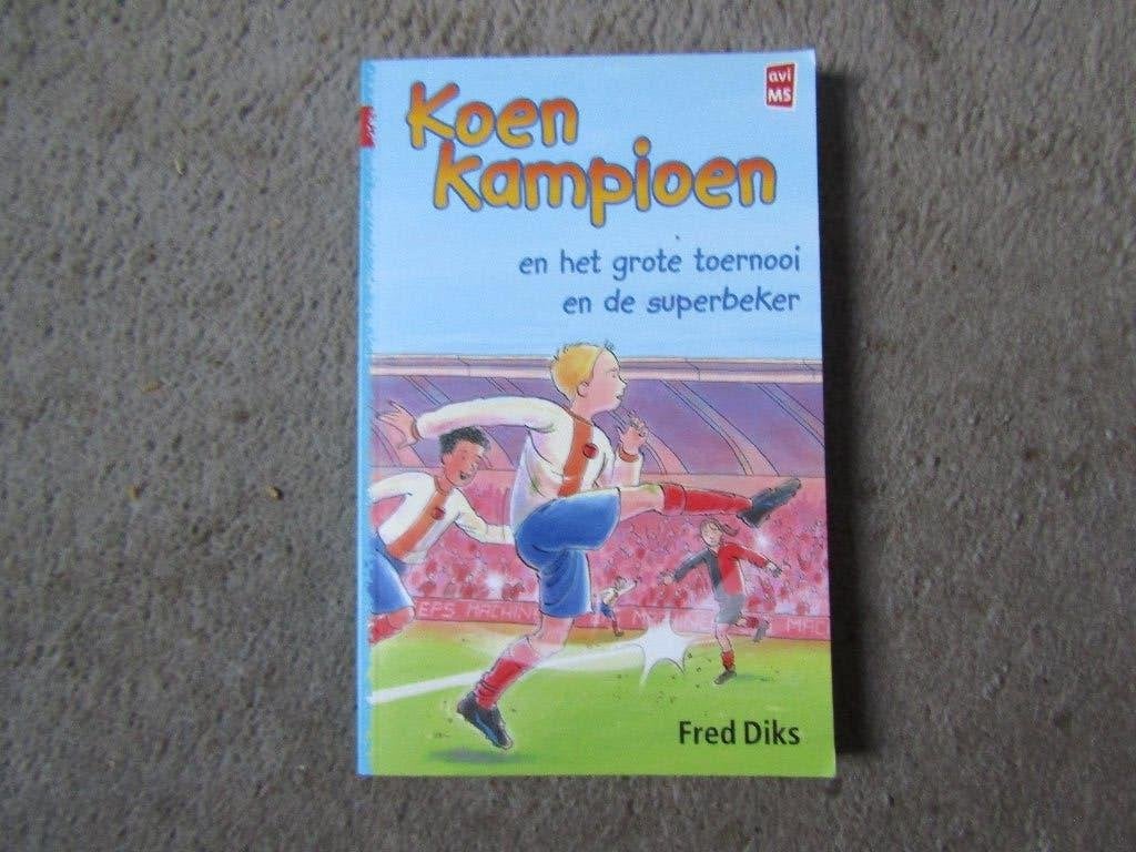 Boek: Koen Kampioen en het grote toernooi en de superbeker, Boeken, Kinderboeken | Jeugd | onder 10 jaar, Ophalen of Verzenden