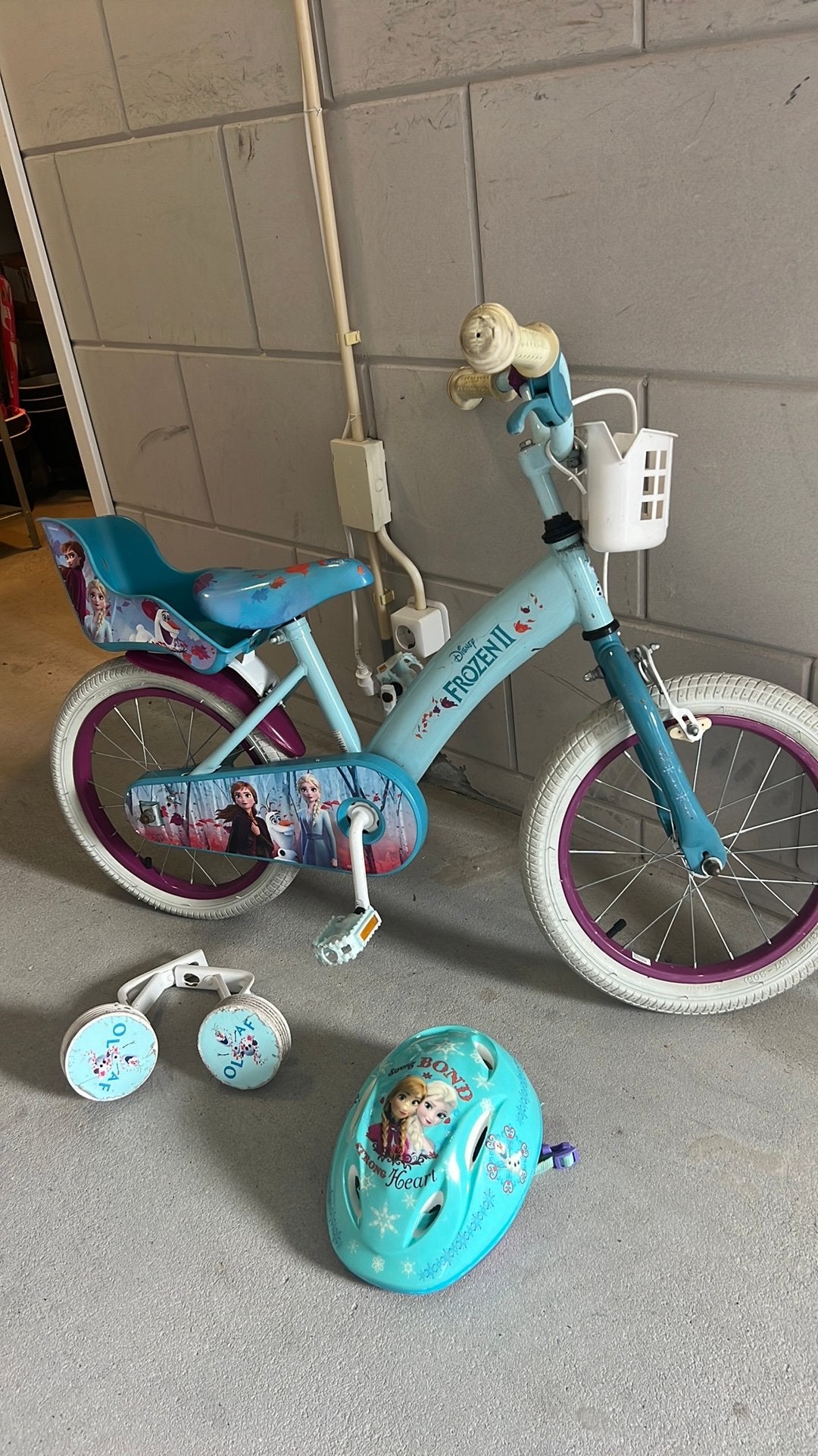 Elsa frozen fiets, Ophalen, Zo goed als nieuw, Minder dan 16 inch, Zijwieltjes