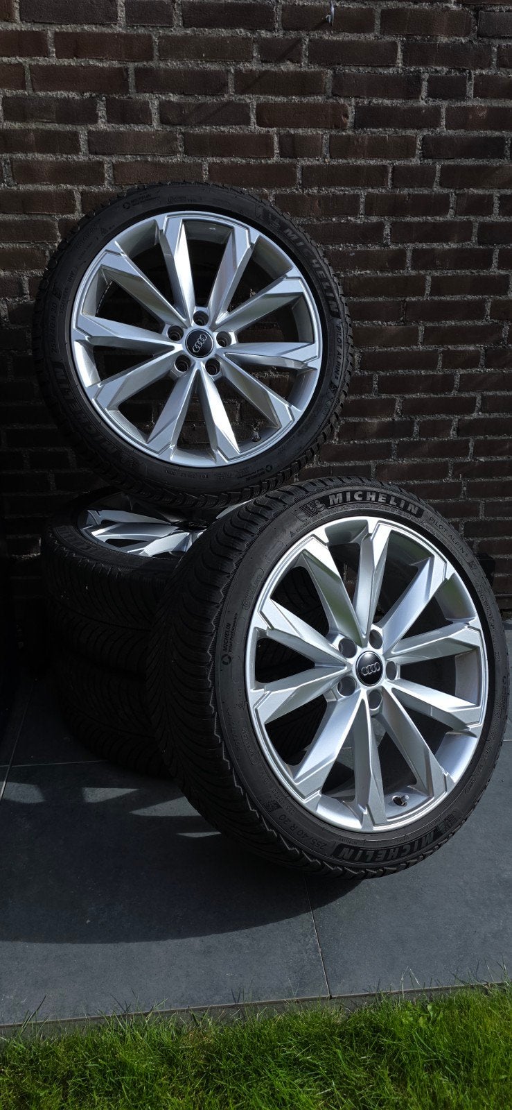 Audi A6 (C8) 20 inch 255/40/20 met winterbanden, Ophalen, Gebruikt, 255 mm, Banden en Velgen