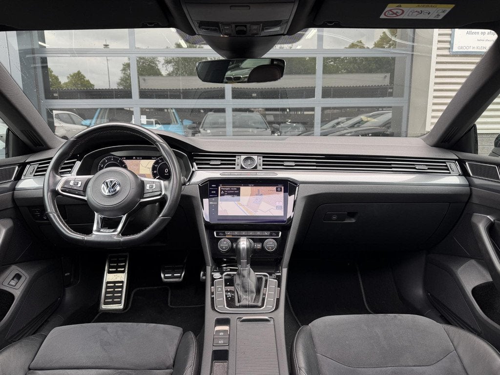 Volkswagen Arteon 1.5 TSI R-Line DSG | Pano | Dealer Onderho, 4 cilinders, 150 pk, Bedrijf, 1600 kg