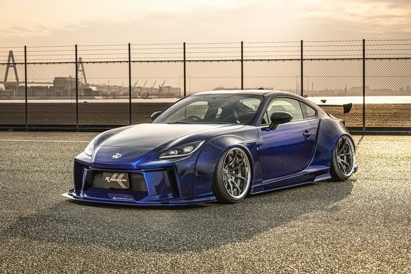 Kuhl Racing Ver.4 04R-GTW wide bodykit - Toyota GR86 ZN8, Auto diversen, Ophalen of Verzenden