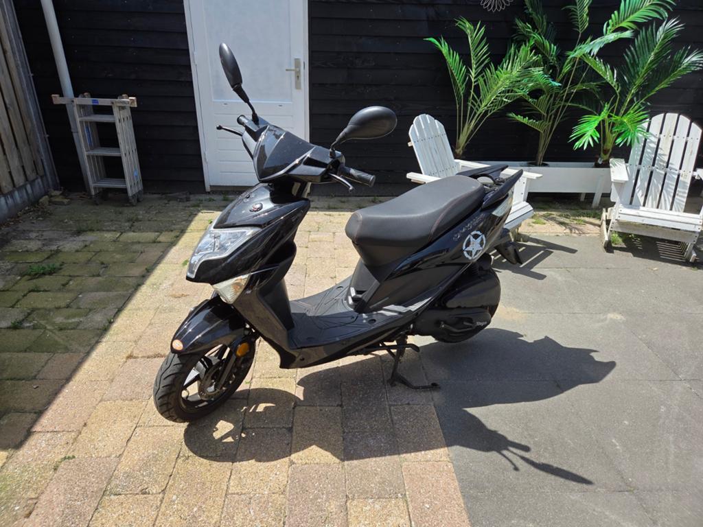 AGM Brash50 Scooter - Zwart, 9395 km, +/- 50 km/u