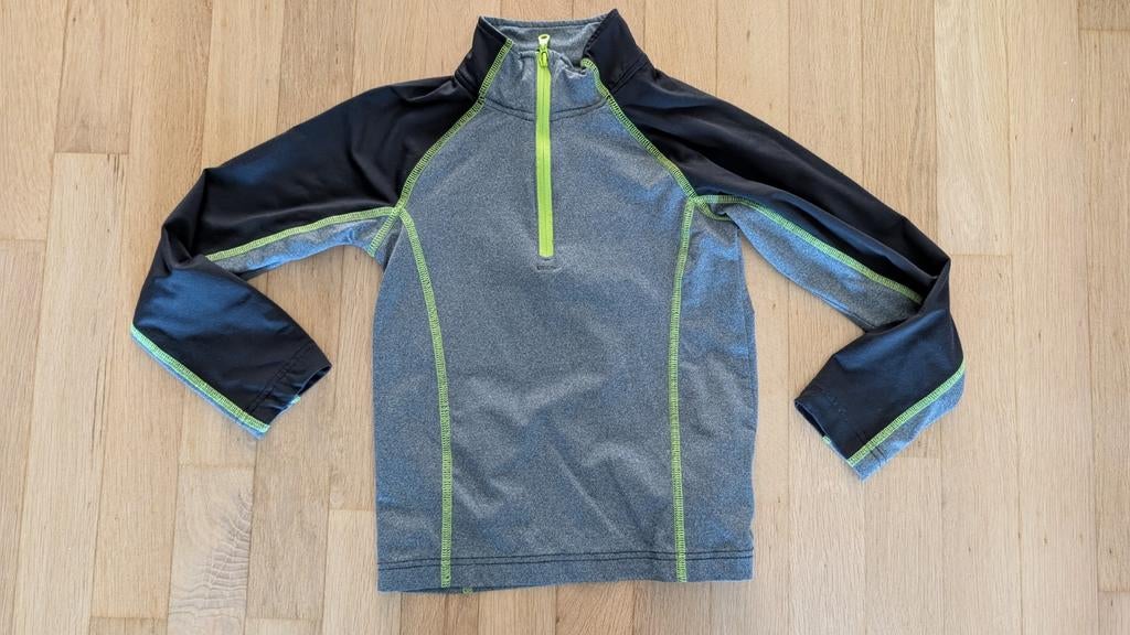 McKinley thermoshirt maat 128, Sport- of Zwemkleding, Ophalen of Verzenden, Zo goed als nieuw, Jongen