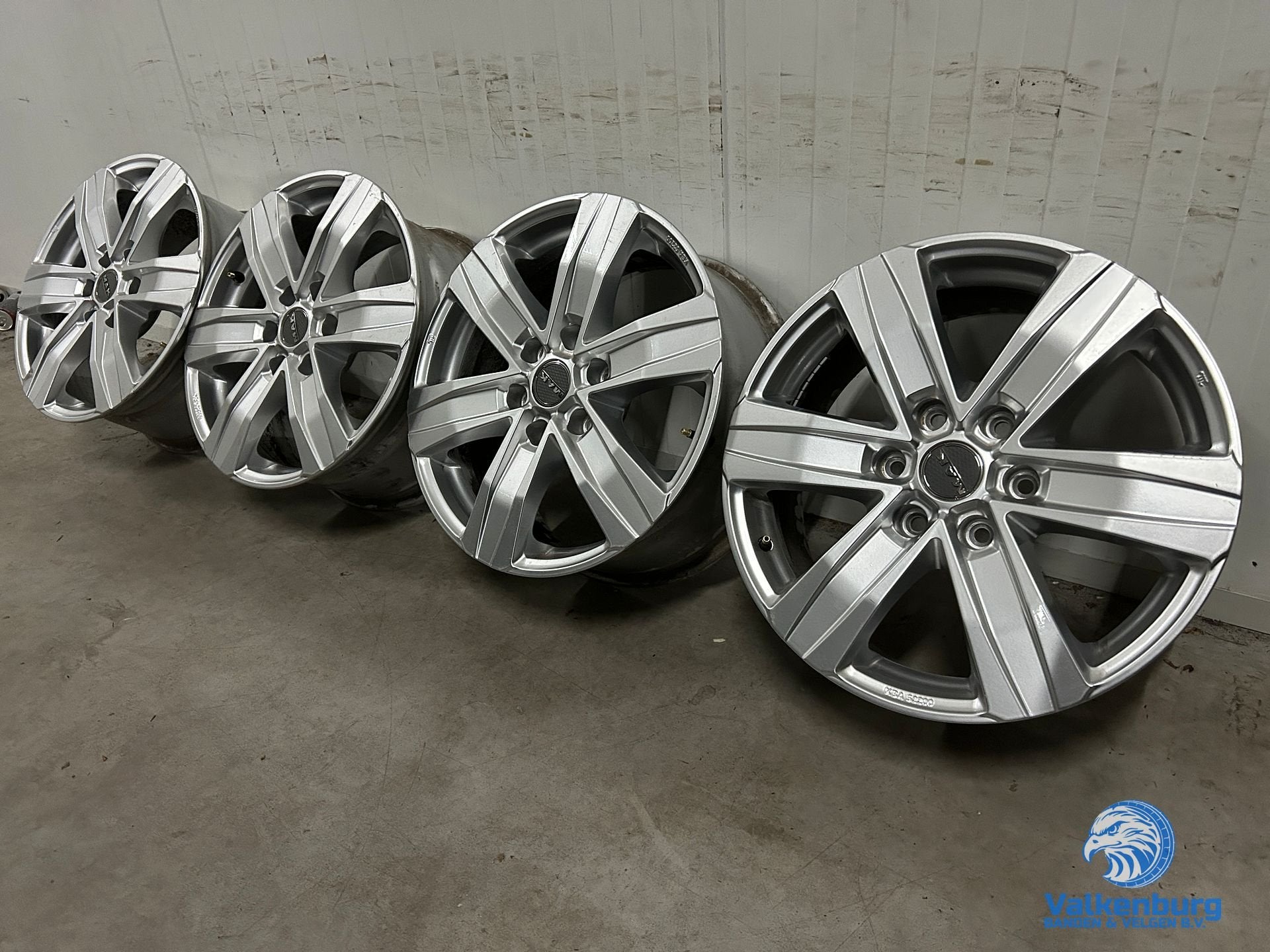 Mercedes Sprinter B907 B910 B906 VW Crafter 18 inch velgen 6, 18 inch, Velg(en), -, -