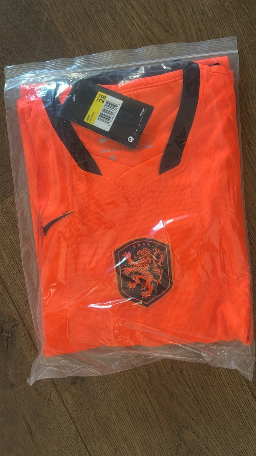 Nederlands ElftalOranje/Wit - Nieuw met labels, Verzamelen, Verzenden, Nieuw, Overige binnenlandse clubs, Shirt