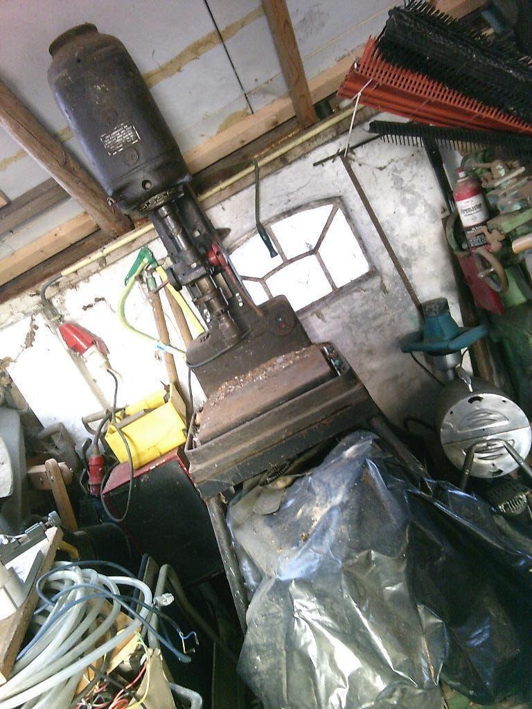Tafelboormachine Electr. Versnellingen Kolomboormachine 380V, Ophalen, Variabele snelheid, Kolomboormachine, Gebruikt