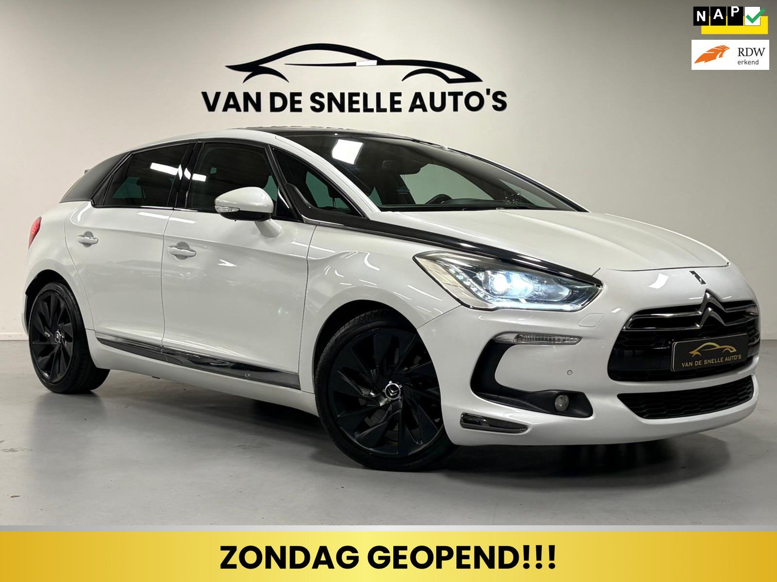 Citroen DS5 1.6 THP Sport Chic PANO/HUD/STANDKACHEL/LUXLEDER, Auto's, Citroën, Voorwielaandrijving, Euro 5, 15 km/l, Gebruikt
