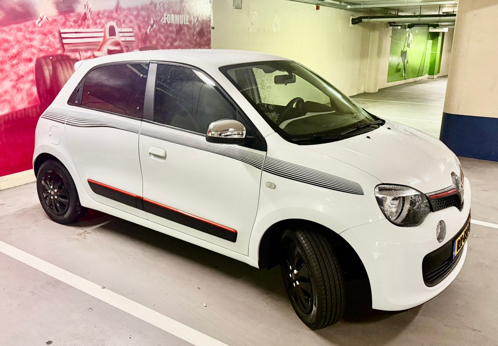Renault Twingo,nieuwe APK & grote beurt! Top audiosysteem!, Auto's, Euro 6, 840 kg, 4 stoelen, Origineel Nederlands