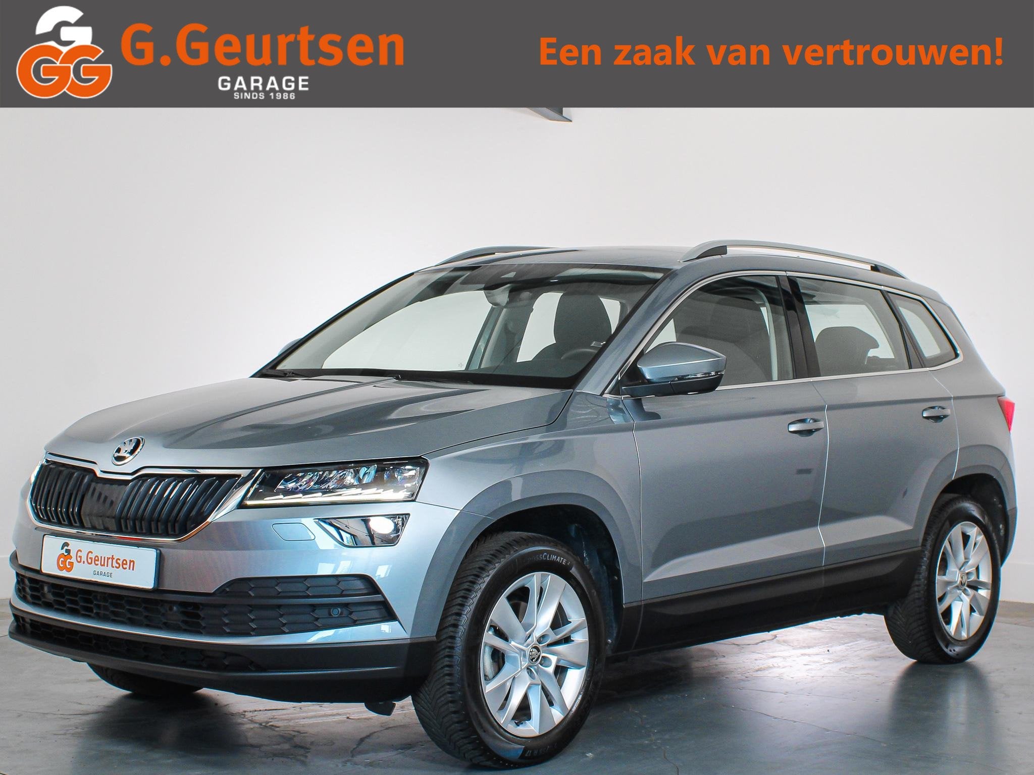 Skoda Karoq 1.5 TSI ACT Business Edition Plus Trekhaak, ACC,, Auto's, Dealer onderhouden, Stof, 4 cilinders, SUV of Terreinwagen