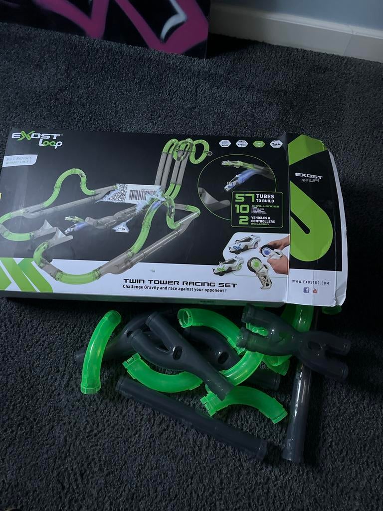 EXOST Loop Twin Tower Racing Set - Complete Racebaan, Kinderen en Baby's, Speelgoed | Racebanen, Zo goed als nieuw, Racebaan, Elektrisch