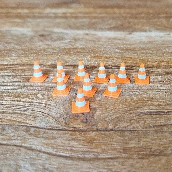 Verkeerskegel / Pilon (Set van 10) – Schaal 1:50, Hobby en Vrije tijd, Ophalen of Verzenden, Nieuw, Bus of Vrachtwagen, Tekno