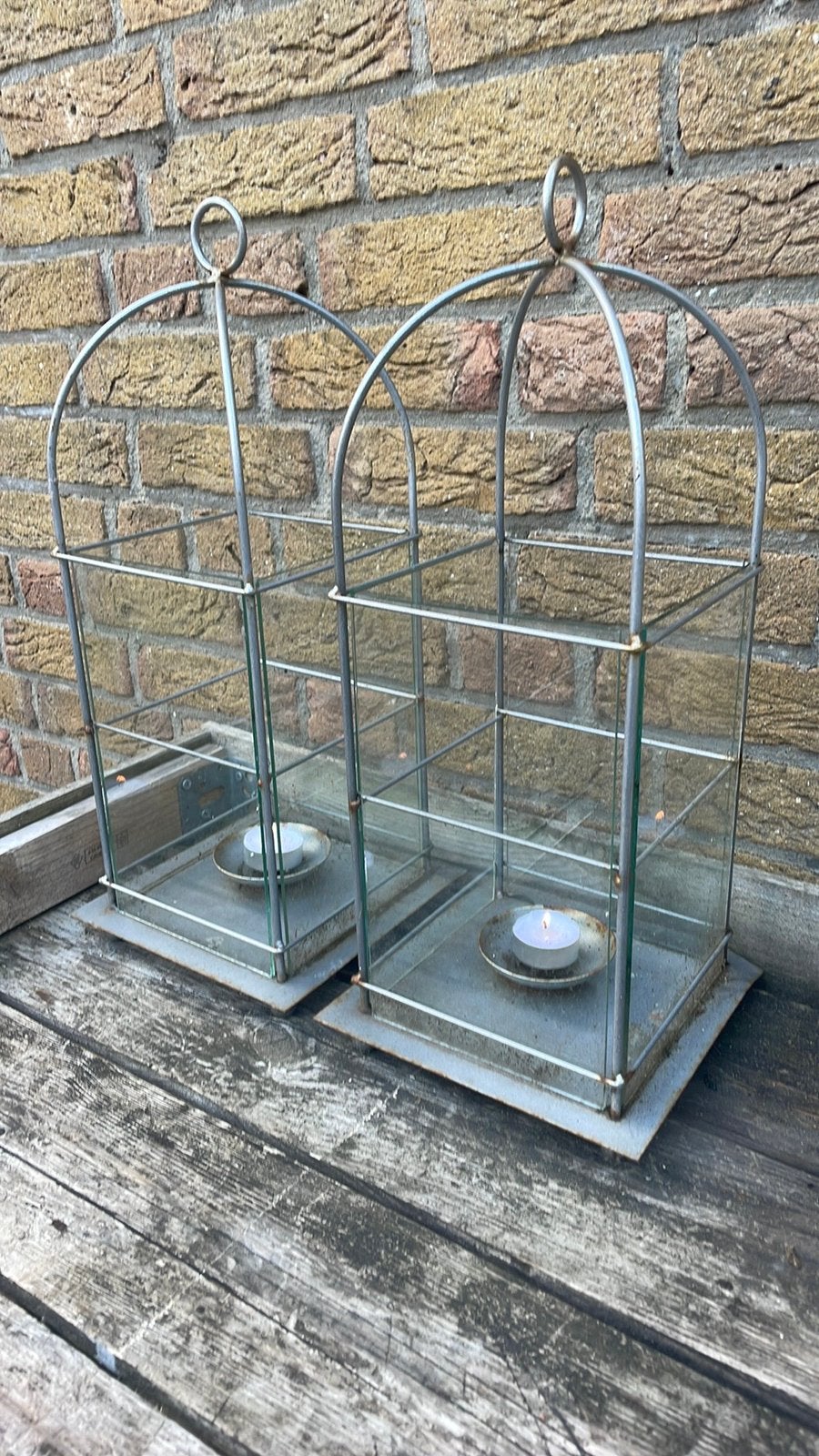 Zeer mooie stolpen/windlichtvan glas en metaal met houder, Ophalen of Verzenden, Zo goed als nieuw