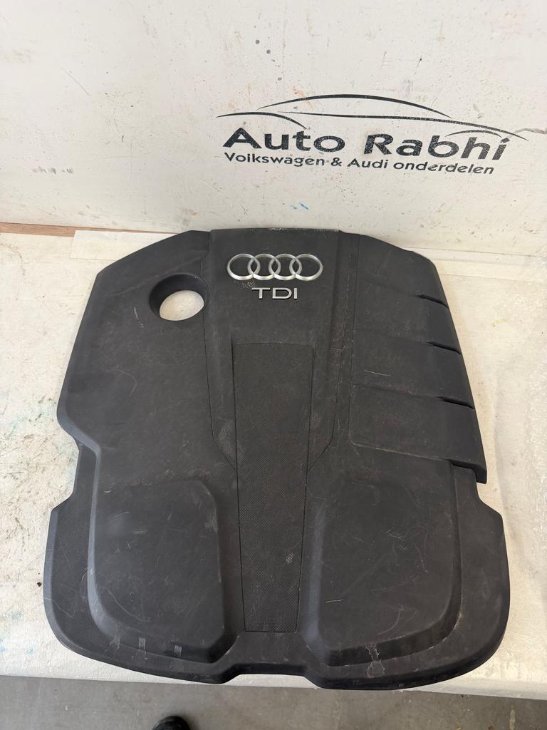 Audi A4 motor beschermplaat 04L103925P, Gebruikt, -, -, Ophalen of Verzenden