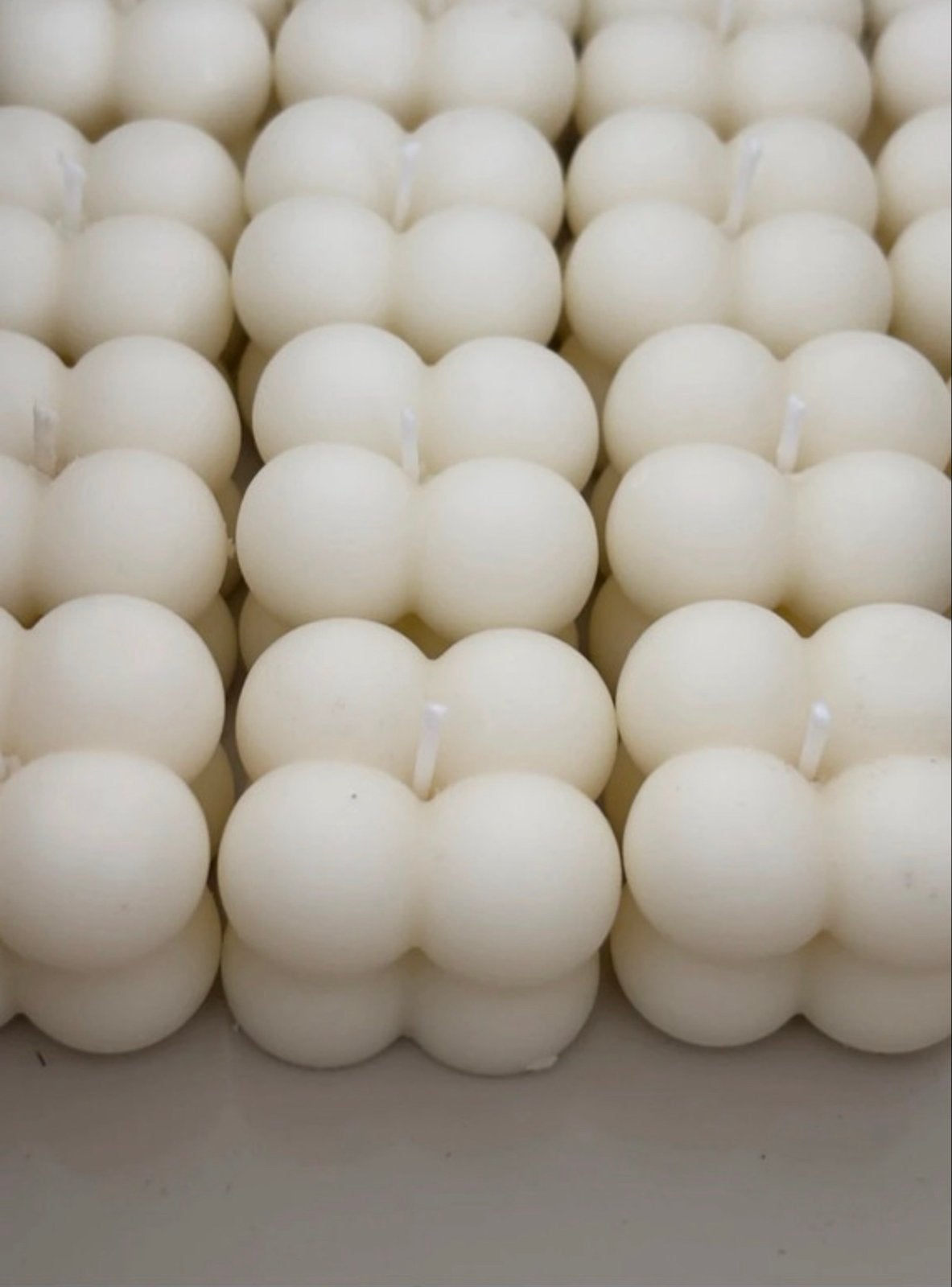 100 stuks meer of minder Bubble kaarsen - Nieuw, Wit, Ophalen of Verzenden, Kaars, Was