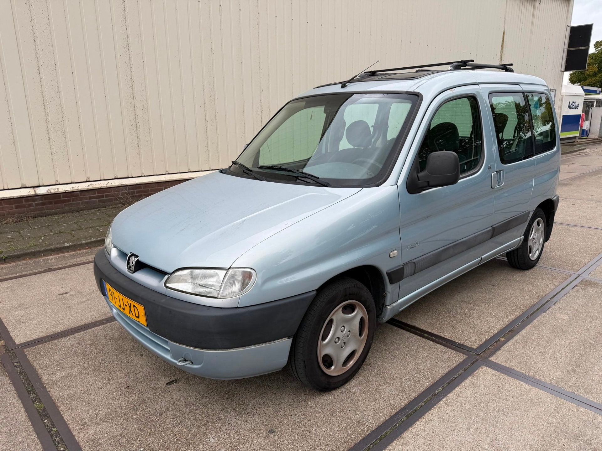 Peugeot Partner 1.6-16V Combispace Zenith nieuwe apk, Auto's, Voorwielaandrijving, 1160 kg, Gebruikt, 4 cilinders