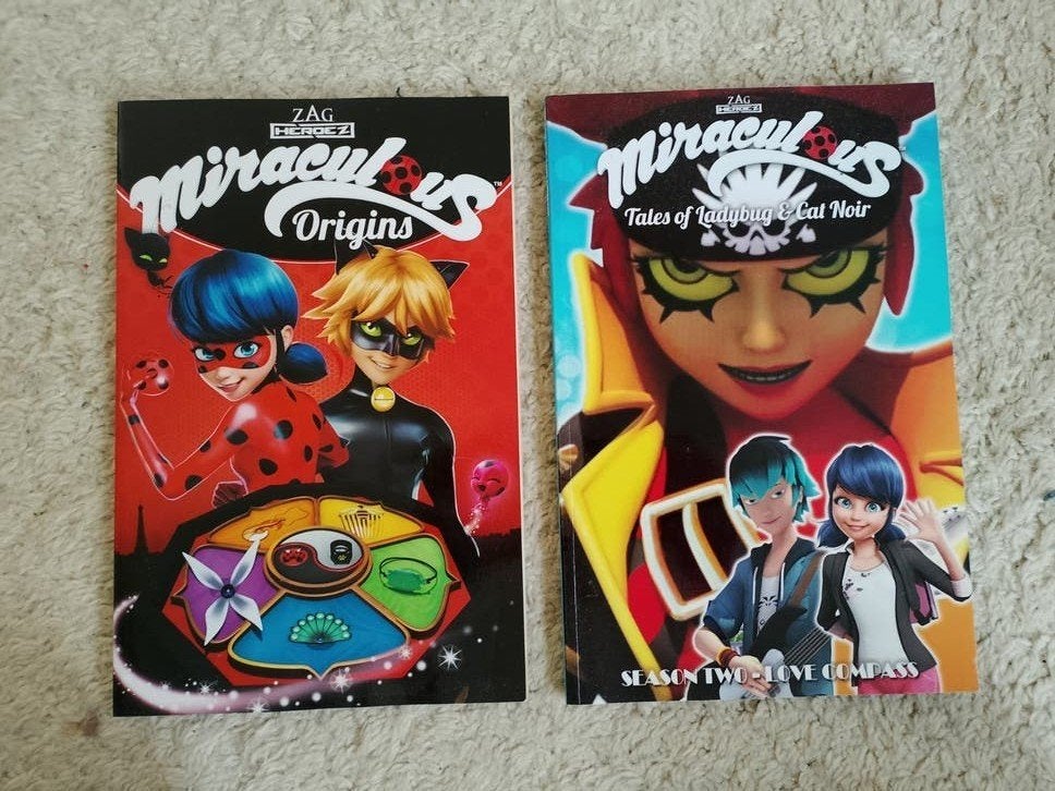 2x Miraculous Ladybug stripboeken - Engelstalig, Meerdere stripboeken, Ophalen of Verzenden, Zo goed als nieuw, ZAG Entertainment