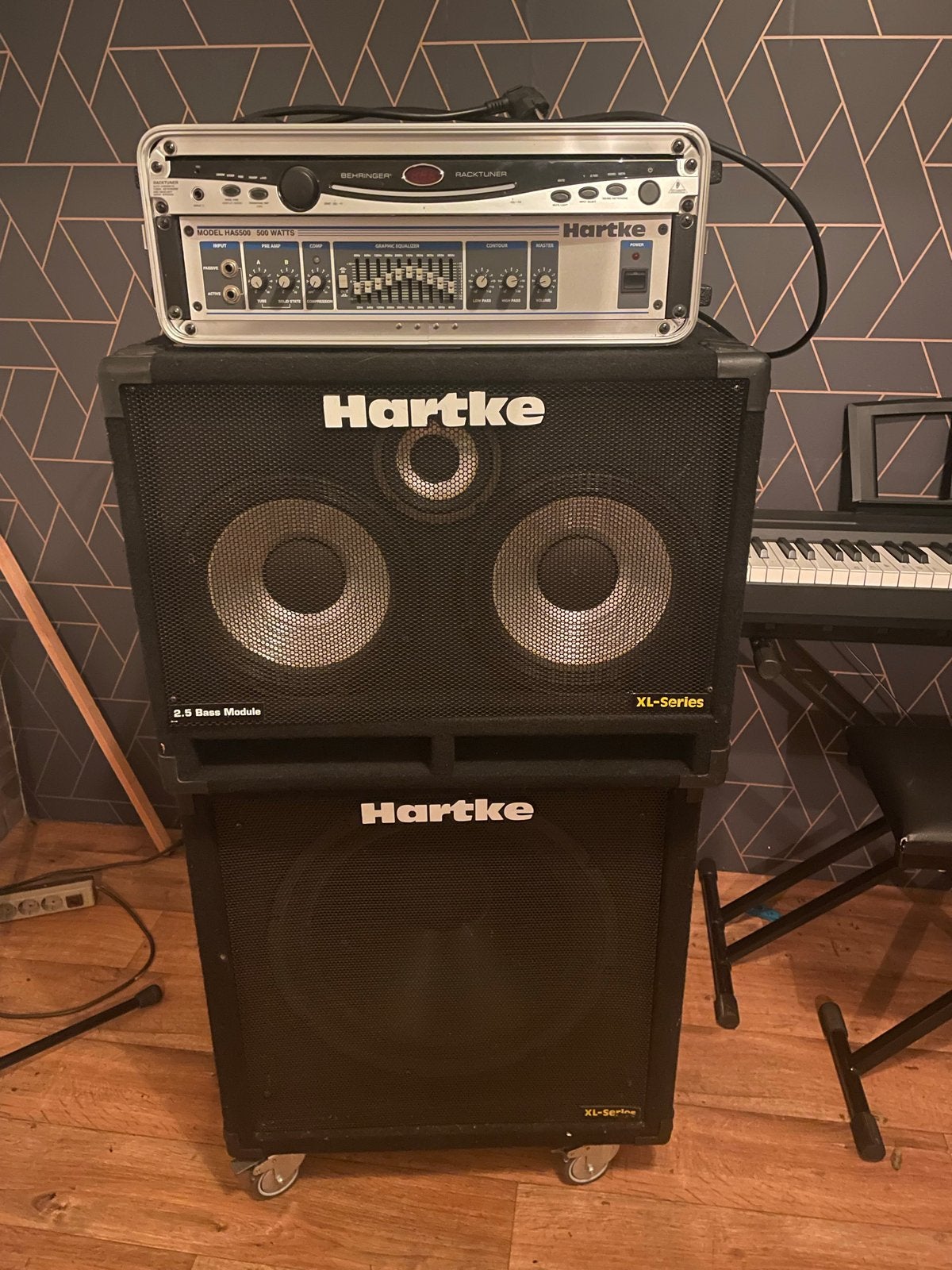 Hartke Basgitaar Set: HA5500, 2.5 Bass Module, 115 XL + Tune, Ophalen, Gebruikt, Basgitaar, 100 watt of meer