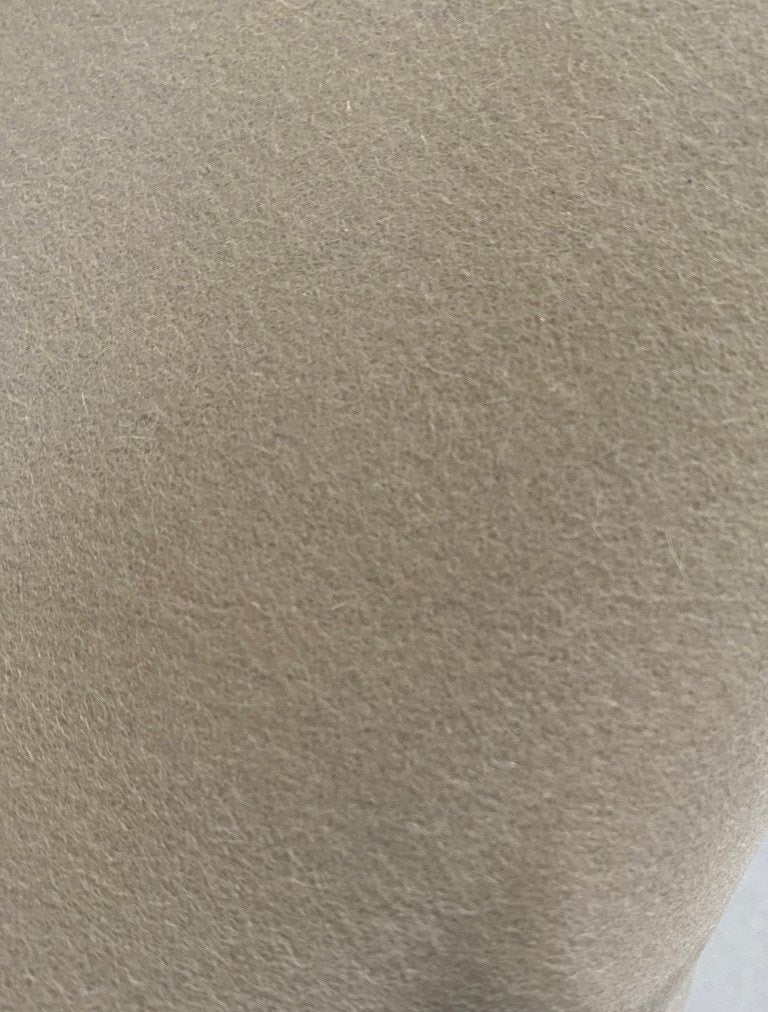 Kvadrat Divina 3 224; beige; 1,24 meter vilt wol meubelstof, Wol, 120 cm of meer, Beige, Ophalen of Verzenden