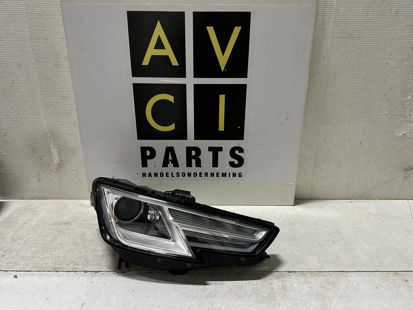Koplamp Audi A4 S4 Xenon Led 8W0941006 rechts, Gebruikt, -, -, -