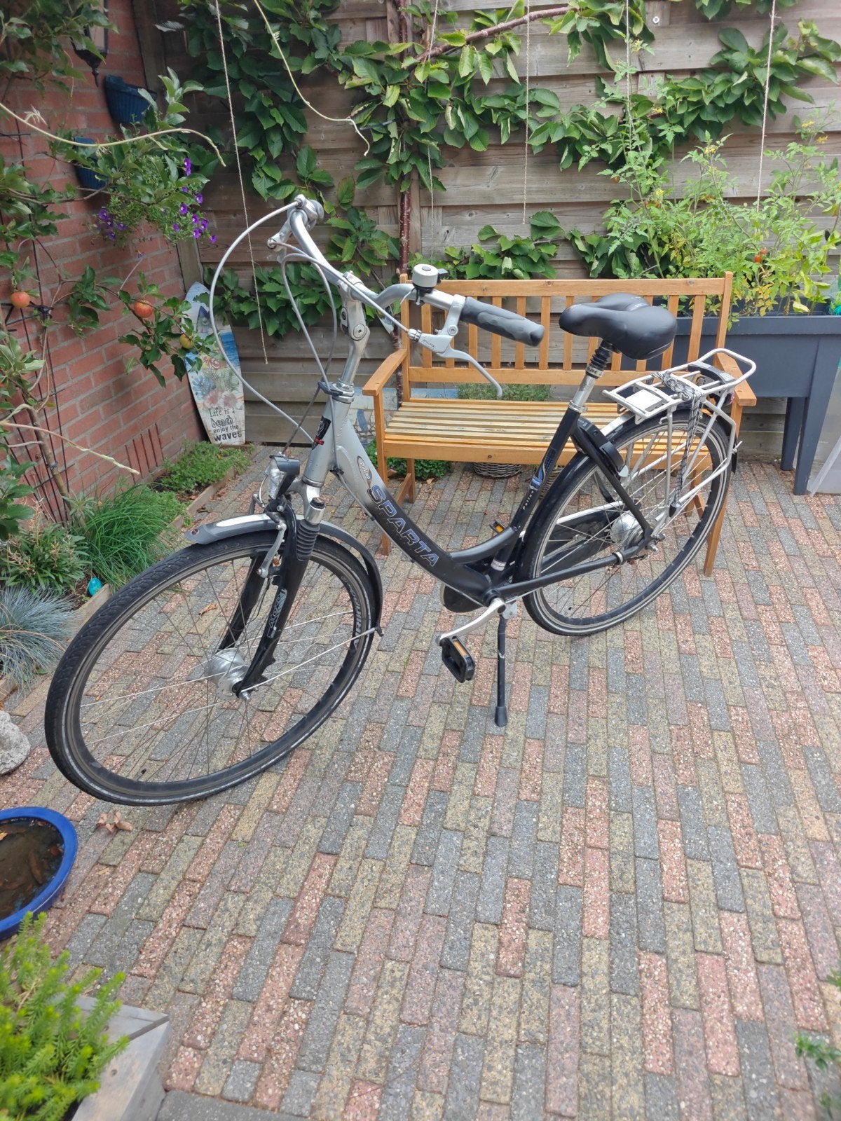 Sparta damesfiets met versnellingen en lage instap, Fietsen en Brommers, Sparta, Gebruikt, Velgrem, (Extra) lage instap