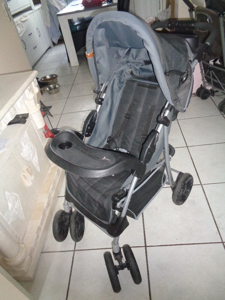 Robuuste kinderwagen met zwenkwielen, Ophalen, Gebruikt, Kinderwagen, Overige merken