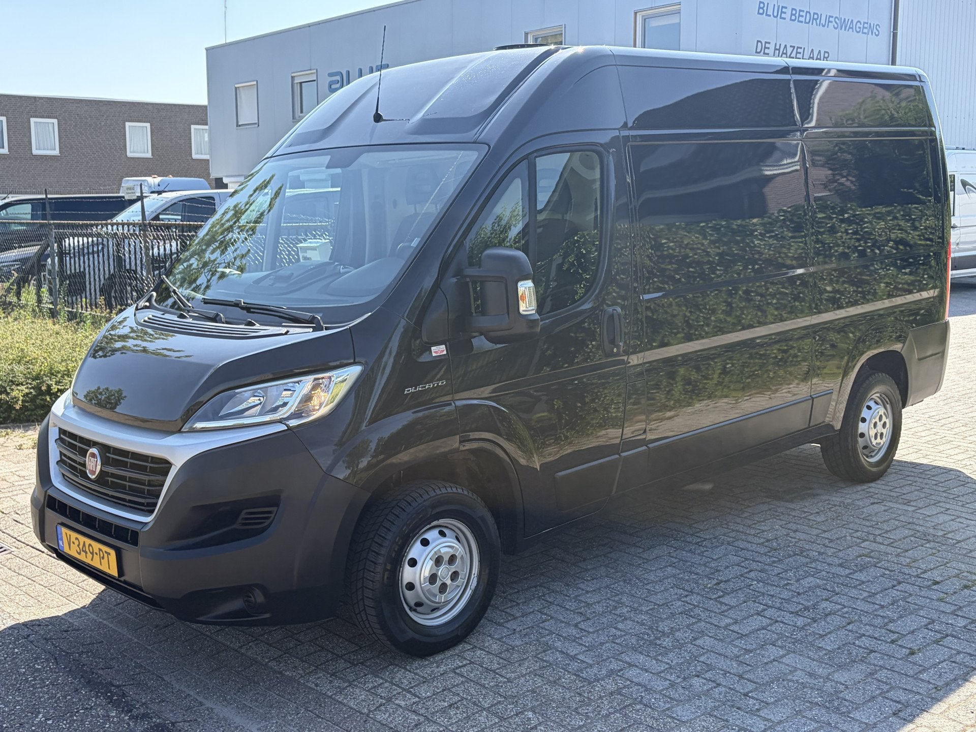 Fiat Ducato 33 2.3 MultiJet 130PK Euro6 Automaat L2H2 Luxury, Auto's, Bestelauto's, Stof, Gebruikt, 2500 kg, Origineel Nederlands
