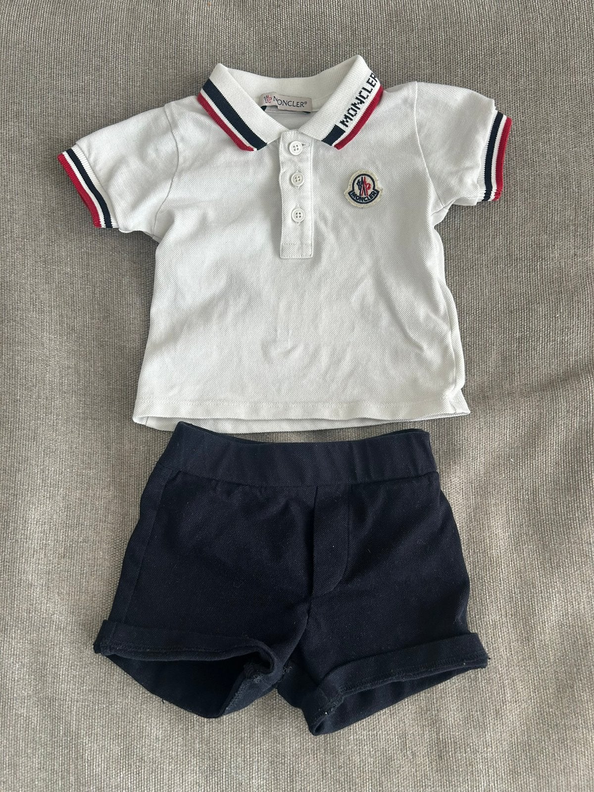 Moncler baby set - polo & broekje maat 62, Ophalen of Verzenden, Zo goed als nieuw, Jongetje, Setje