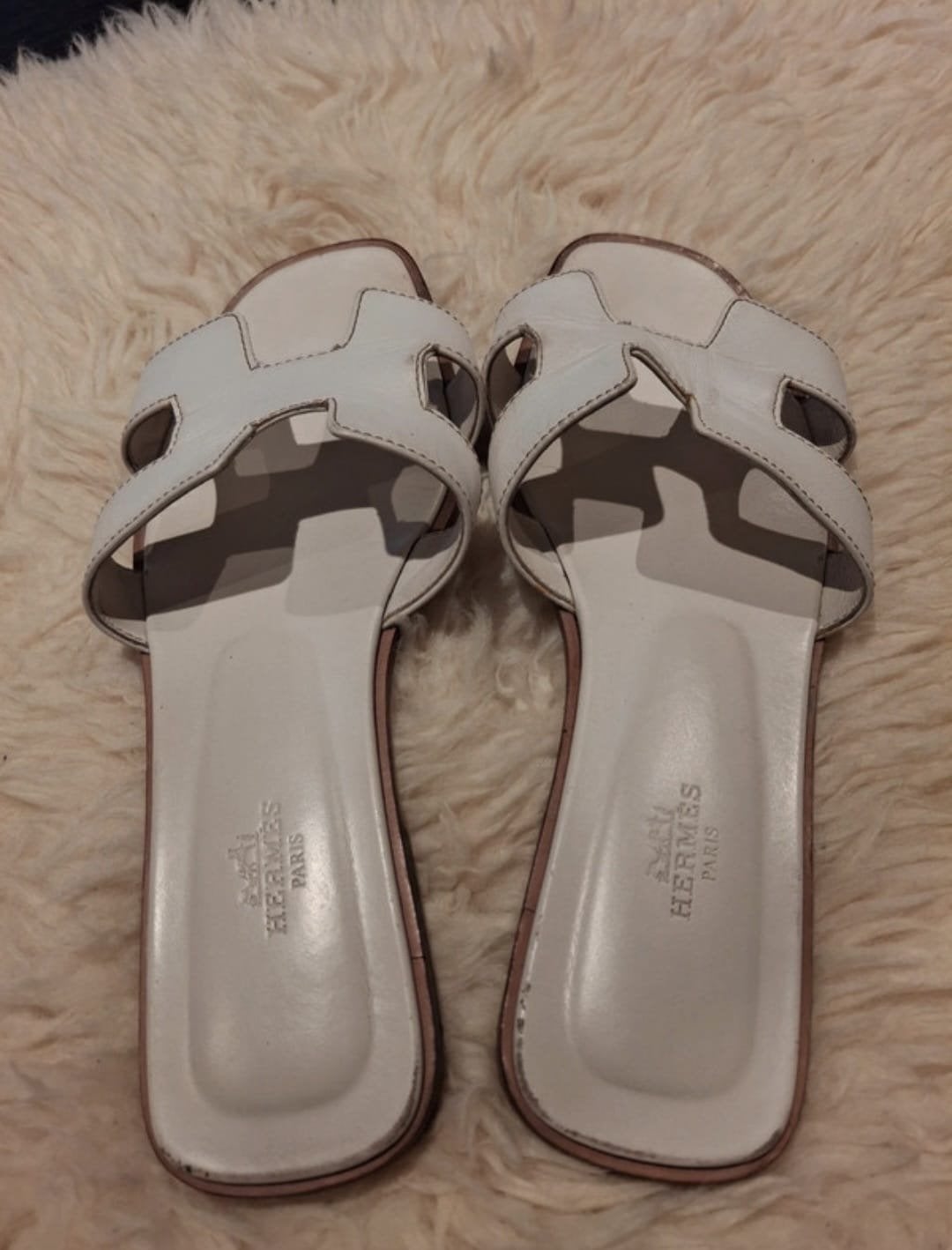 Originele Hermès Oran Sandalen - Wit, Maat 39, Ophalen of Verzenden, Gedragen, Wit, Sandalen of Muiltjes