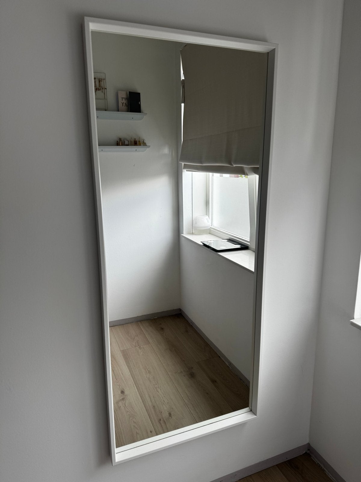 Grote passpiegel met witte lijst ikea, Ophalen, 200 cm of meer, Zo goed als nieuw, Rechthoekig