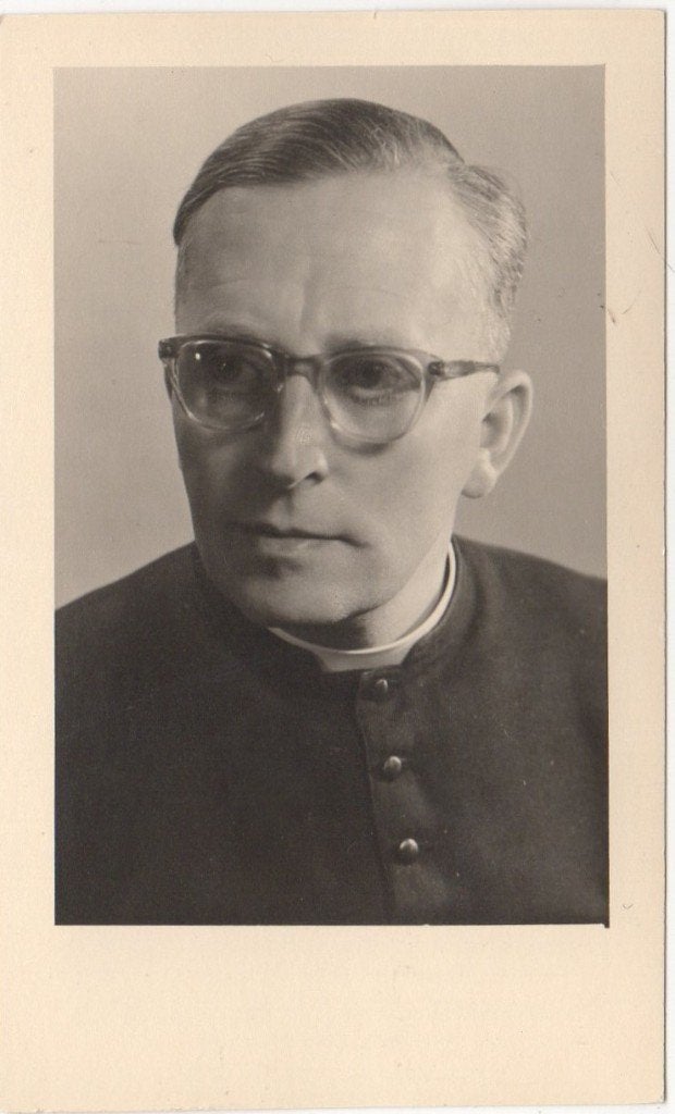 pastoor Jan L.J. van Eyseren 1907 Heerlen + 1957 Sittard, 50, Verzenden