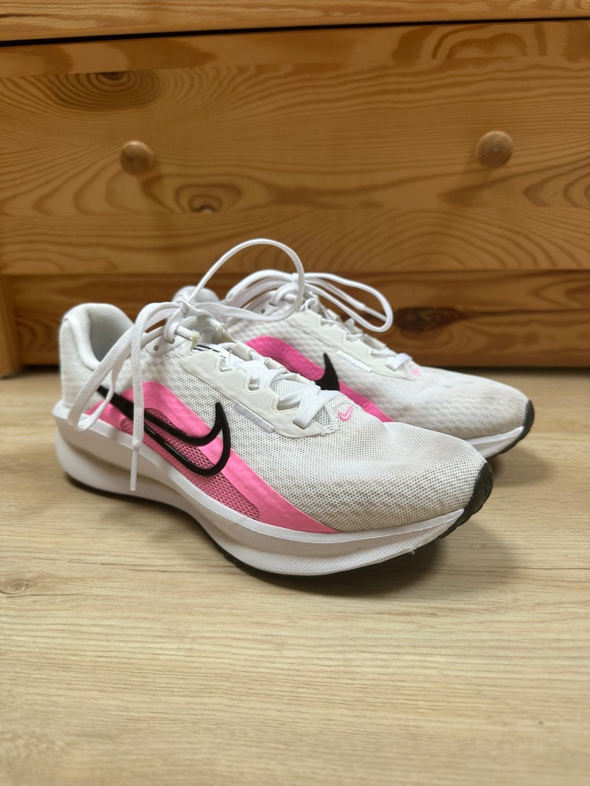 Nike Downshifter 13 - maat 38, Sport en Fitness, Loopsport en Atletiek, Ophalen of Verzenden, Zo goed als nieuw, Hardloopschoenen