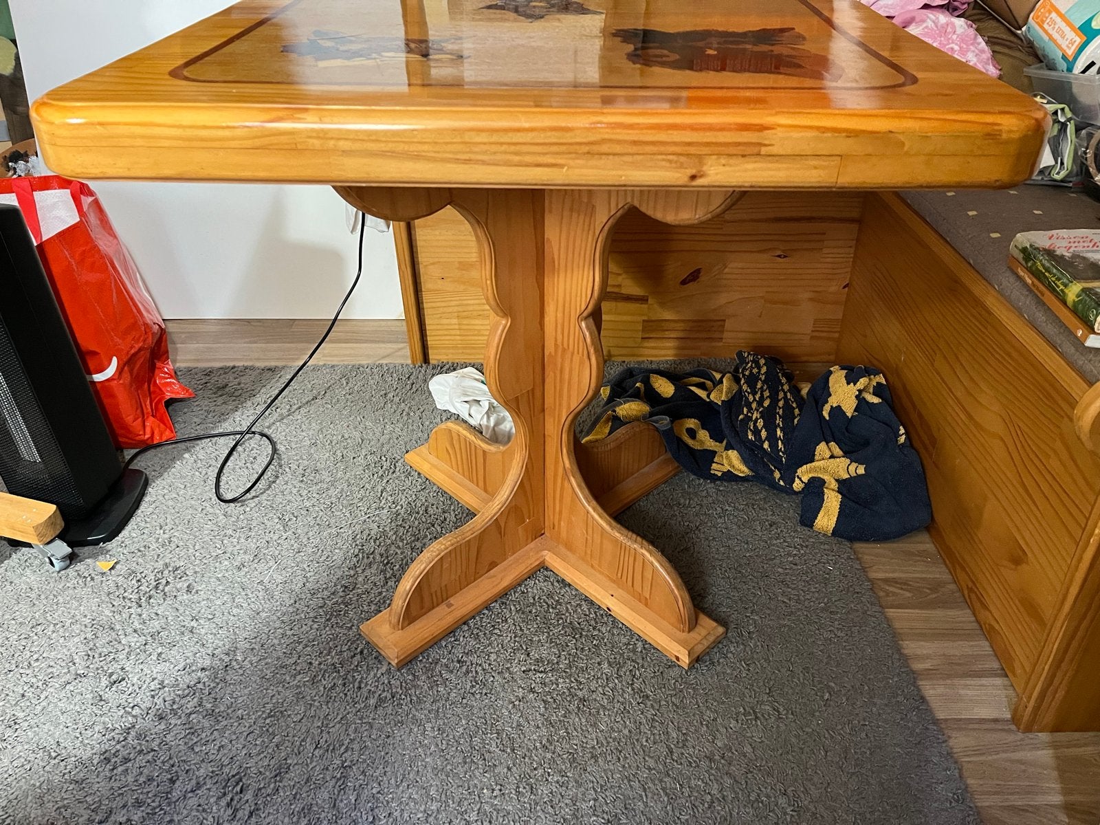 Unieke tafel met fineer ingelegde Reebok,Vos en Wildzwijn., Ophalen, 100 tot 150 cm, 50 tot 100 cm, Zo goed als nieuw