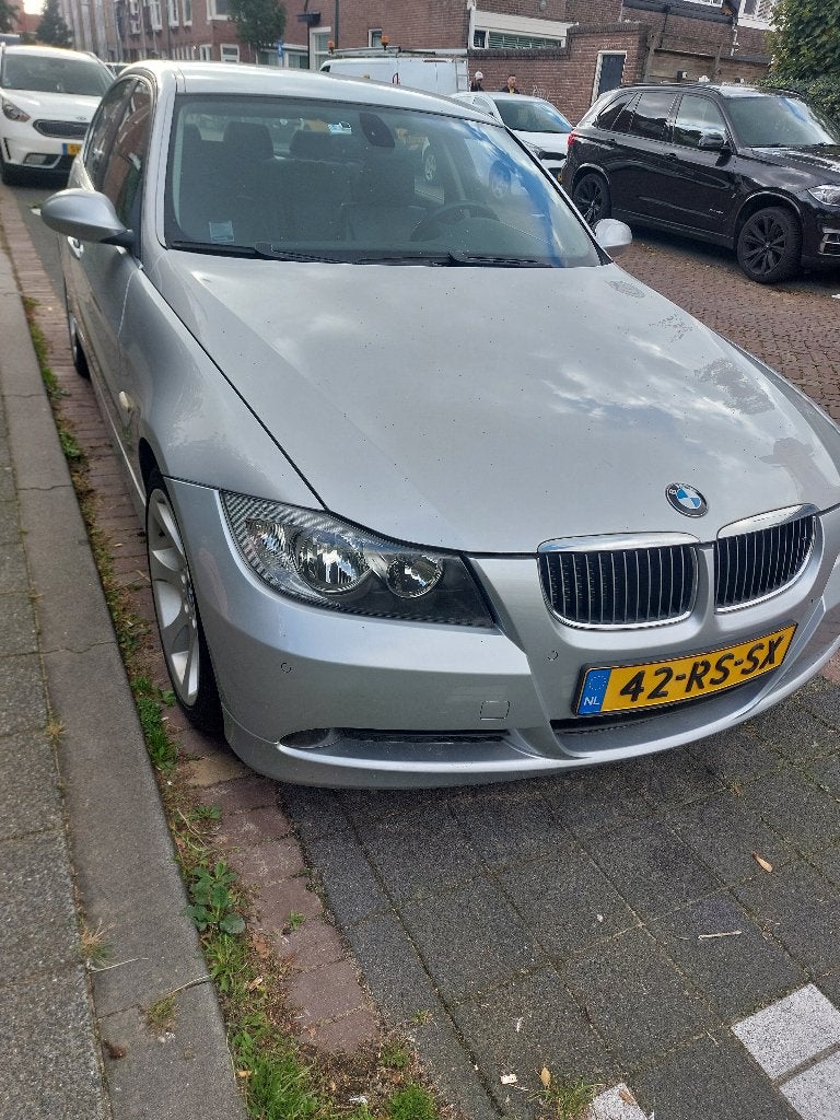BMW 3-Serie 2.5 I 325 AUT 2005 Grijs, Auto's, Automaat, 745 kg, Achterwielaandrijving, Zwart