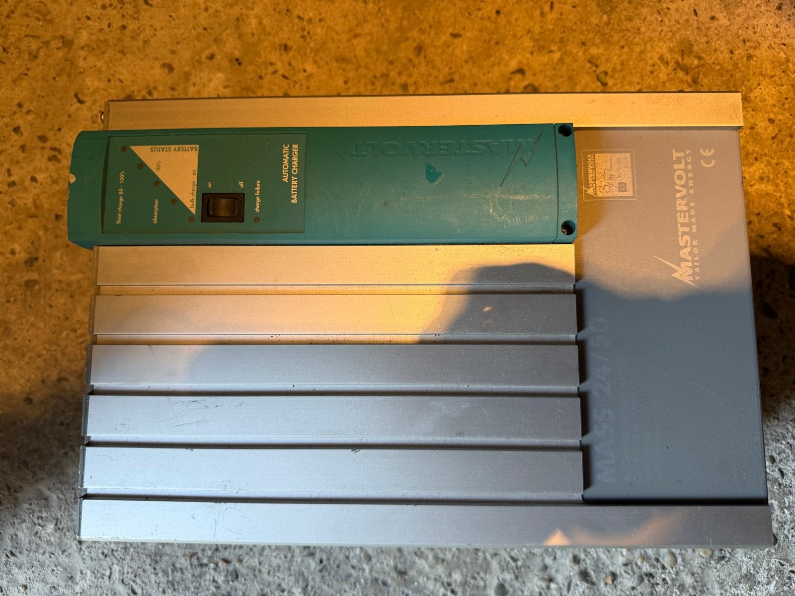 Mastervolt MASS 24/50 Automatische Acculader, Ophalen of Verzenden, Gebruikt