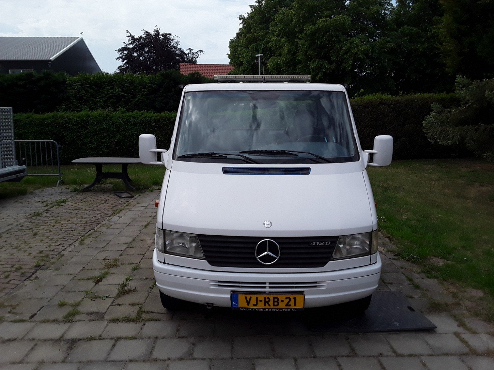 Mercedes-Benz Sprinter 412 D 1996 oprijwagen, Zwart, 2500 kg, 122 pk, Particulier