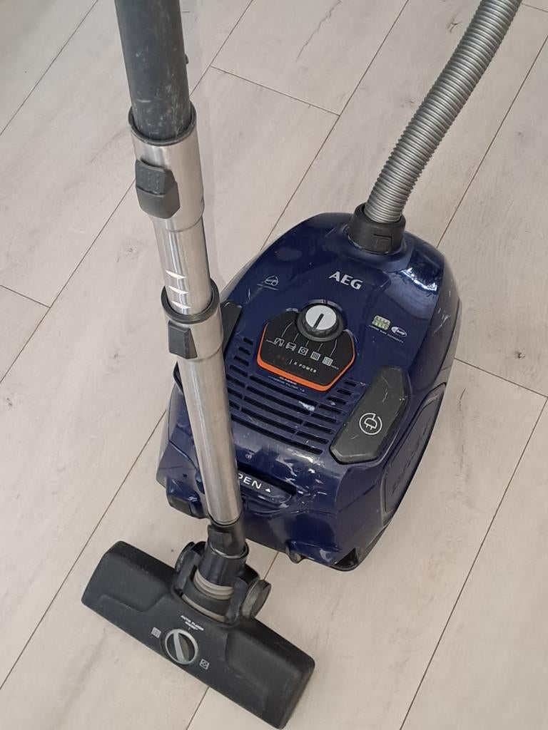 AEG X Power Classic Hygiene Filter 12 Stofzuiger, Witgoed en Apparatuur, Stofzuigers, Gebruikt, Stofzuiger, 1600 tot 2000 watt