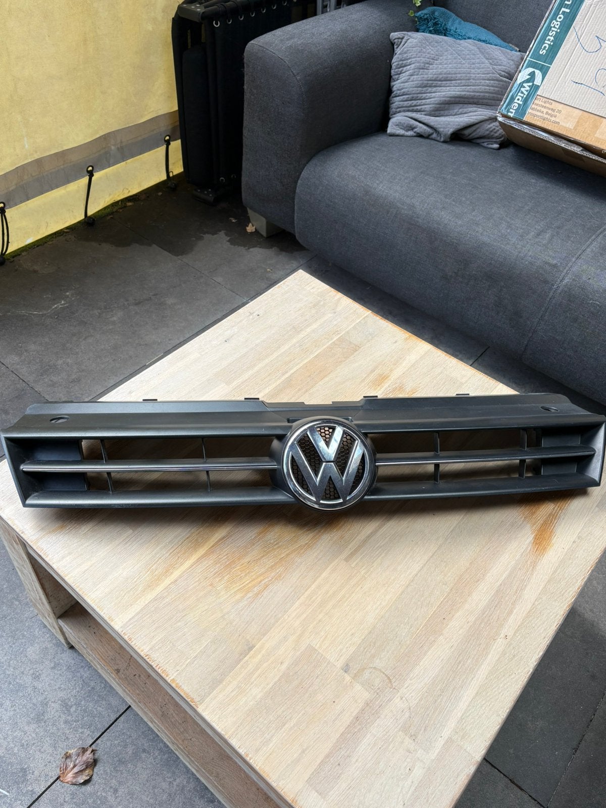Orginele grill volkswagen polo 6r met logo, Ophalen, Volkswagen, Bumper