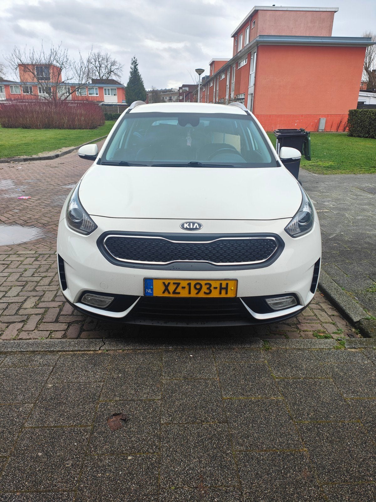 Kia Niro 1.6 GDi Hybrid 141pk Dct6 2019 Wit, 1580 cc, Wit, Origineel Nederlands, 75 €/maand